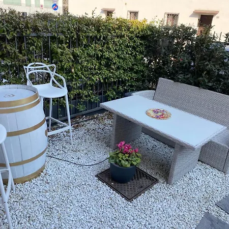 Apartment Le Bougainvillea 2 Corbetta